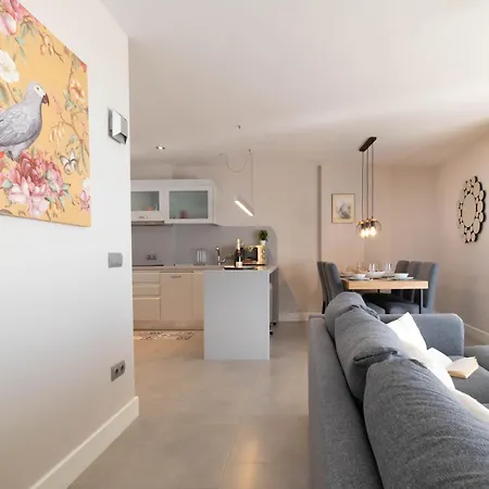 Coronado Marbesa - Happy *